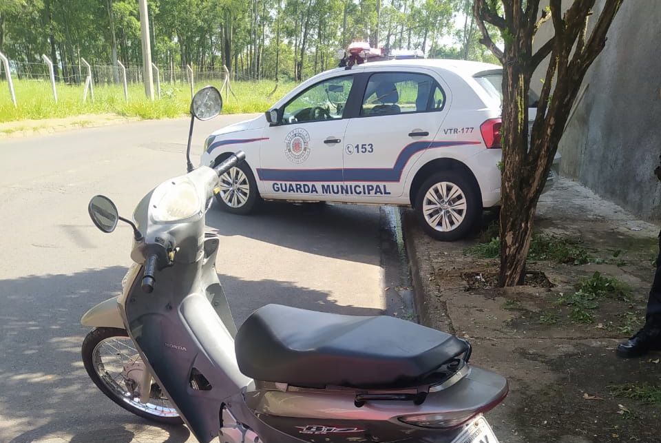 Motocicleta localizada (Foto: Guarda Municipal)