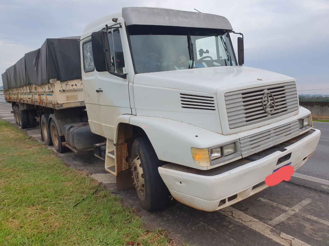 Caminhão abordado (Foto: Polícia Militar)