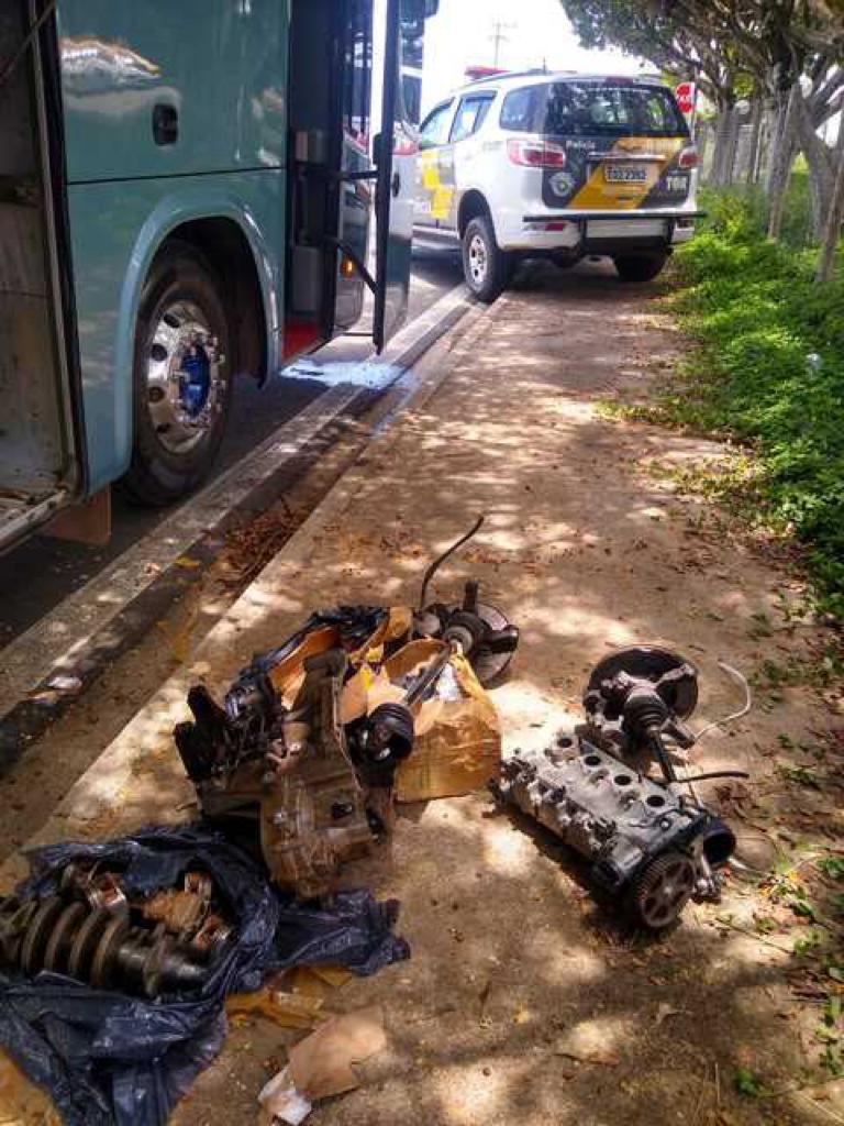 Peças localizadas (Foto: Polícia Militar)